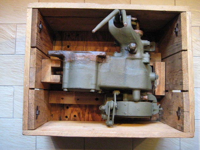 Razvodnik pogona sa oznakom C18-19-9