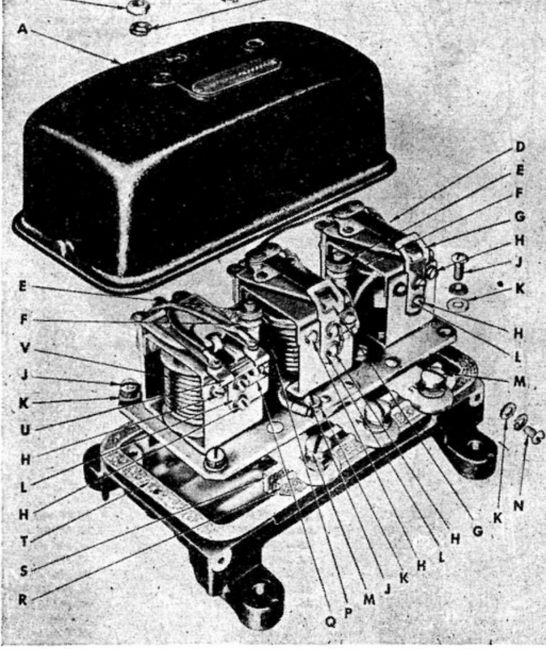A 15255 · 06-4 · regulator 6 V, cover and assembly